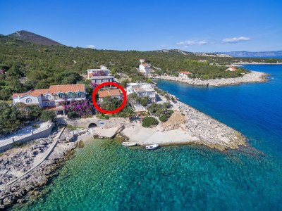 Apartment Studio flat near beach Cove Pokrivenik, Hvar AS-14345-a in Zastražišće - Apartment