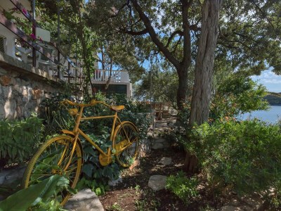 Apartment Studio flat near beach Cove Pokrivenik, Hvar AS-14345-a - Outdoor photo 7