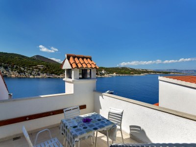 Apartment Two bedroom apartment near beach Cove Pokrivenik, Hvar A-5231-c in Gdinj - Apartment