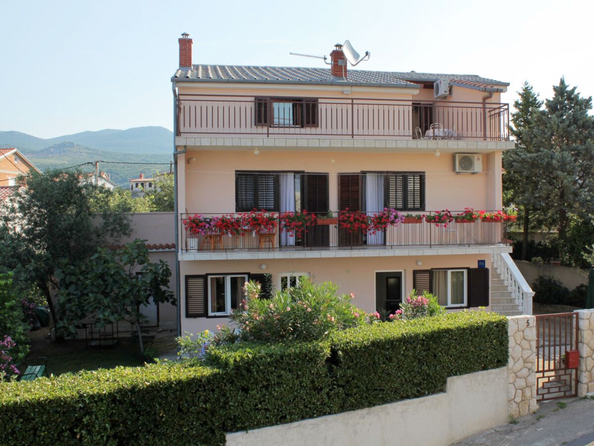 Apartment One bedroom apartment with terrace Novi Vinodolski A-5587-b - Outdoor photo 4