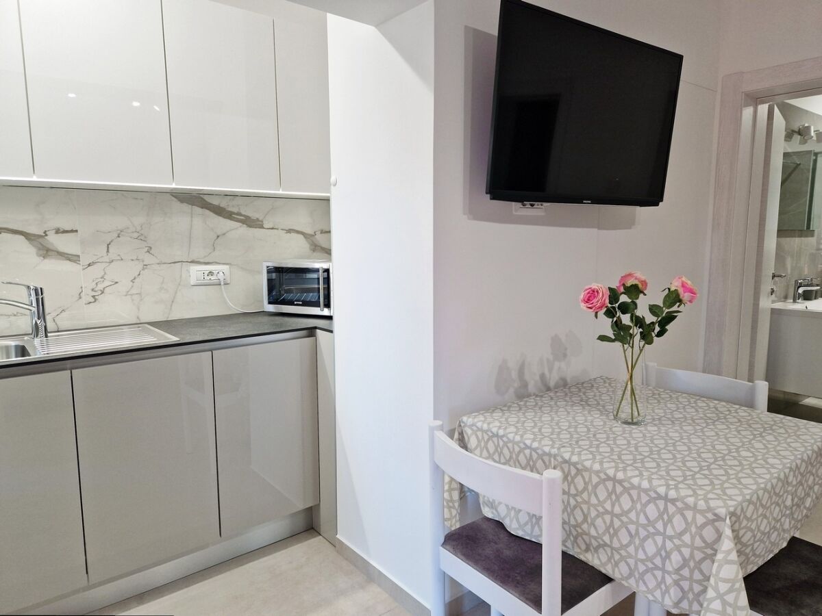 Apartment One bedroom apartment with balcony Baška, Krk A-18793-a - Outdoor photo 4