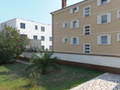 Apartment Studio flat with balcony and sea view Dramalj, Crikvenica AS-19997-d - Outdoor photo 3