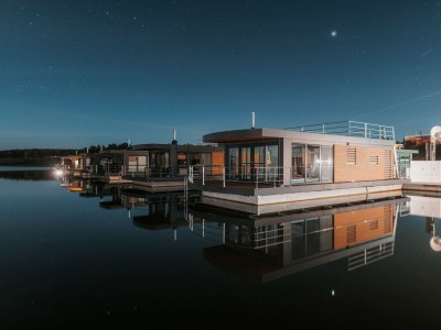 House boat Lake Breeze Retreat in Klitten - Outdoor photo 7