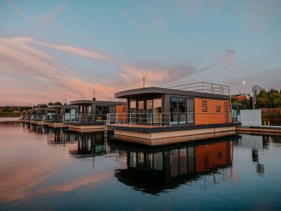 House boat Lake Breeze Retreat in Klitten - Outdoor photo 9