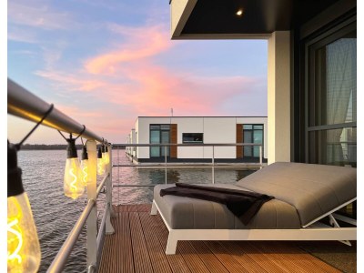 House boat Bright Base with Coastal Access - Outdoor photo 10