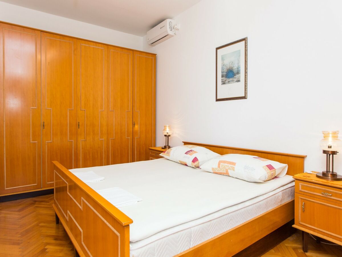 Apartment Guest House Ljubica - Double Room with Private Bathroom-2 - Features photo 5