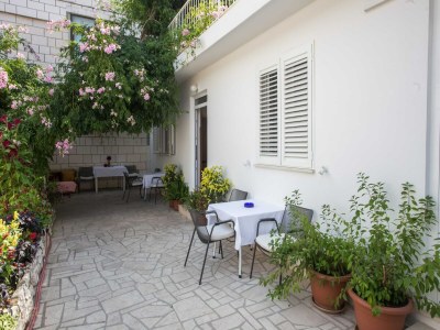 Apartment Guest House Ljubica - Double Room with Private Bathroom-2 in Dubrovnik - Apartment