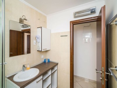 Apartment Villa Samba - Two-Bedroom Apartment with Terrace and Sea View - A4+1 - Features photo 14