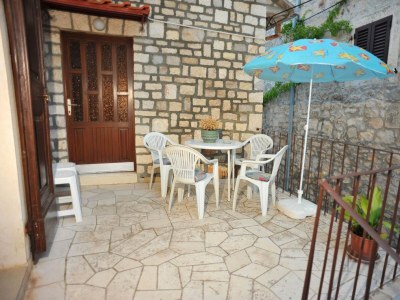 Apartment Three bedroom apartment near beach Sutivan, Brač A-22771-b in Supetar - Apartment