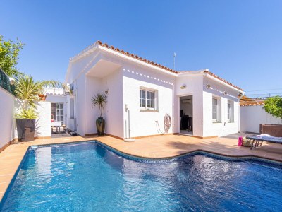 Holiday house Villa in Empuriabrava with Private Pool in Empuriabrava - Holiday house