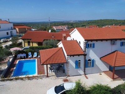 Villa Villa in Višnjan mit Pool und Garten - Outdoor photo 7