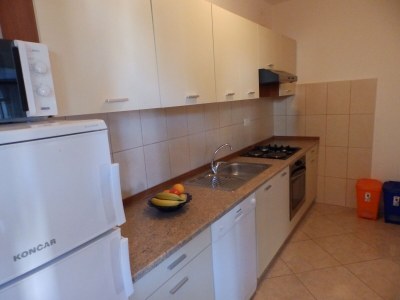 Apartment Four-bedroom apartment with terrace and sea view Kampor, Rab A-12273-b - Outdoor photo 13