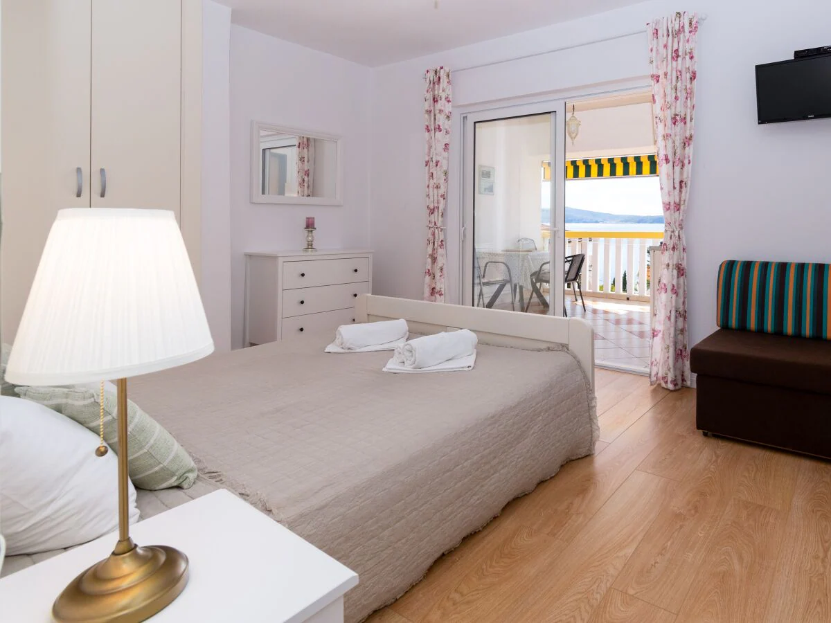Apartment Studio flat with terrace and sea view Crikvenica AS-5585-d