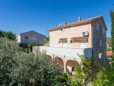 Apartment One bedroom apartment with balcony and sea view Seget Vranjica, Trogir A-14409-b - Outdoor photo 3