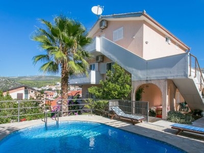 Apartment Studio flat with balcony and sea view Seget Vranjica, Trogir AS-14409-b in Seget Donji - Apartment