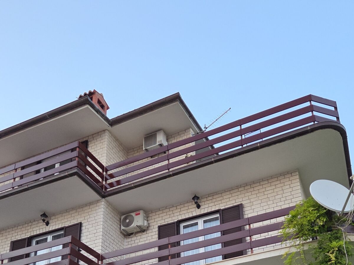 Apartment Two bedroom apartment with balcony and sea view Duće, Omiš A-24975-b - Outdoor photo 3