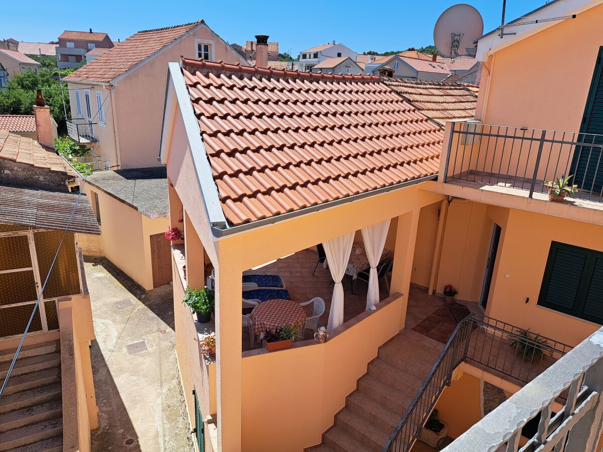 Apartment One bedroom apartment with terrace Kukljica, Ugljan A-8209-c - Outdoor photo 4
