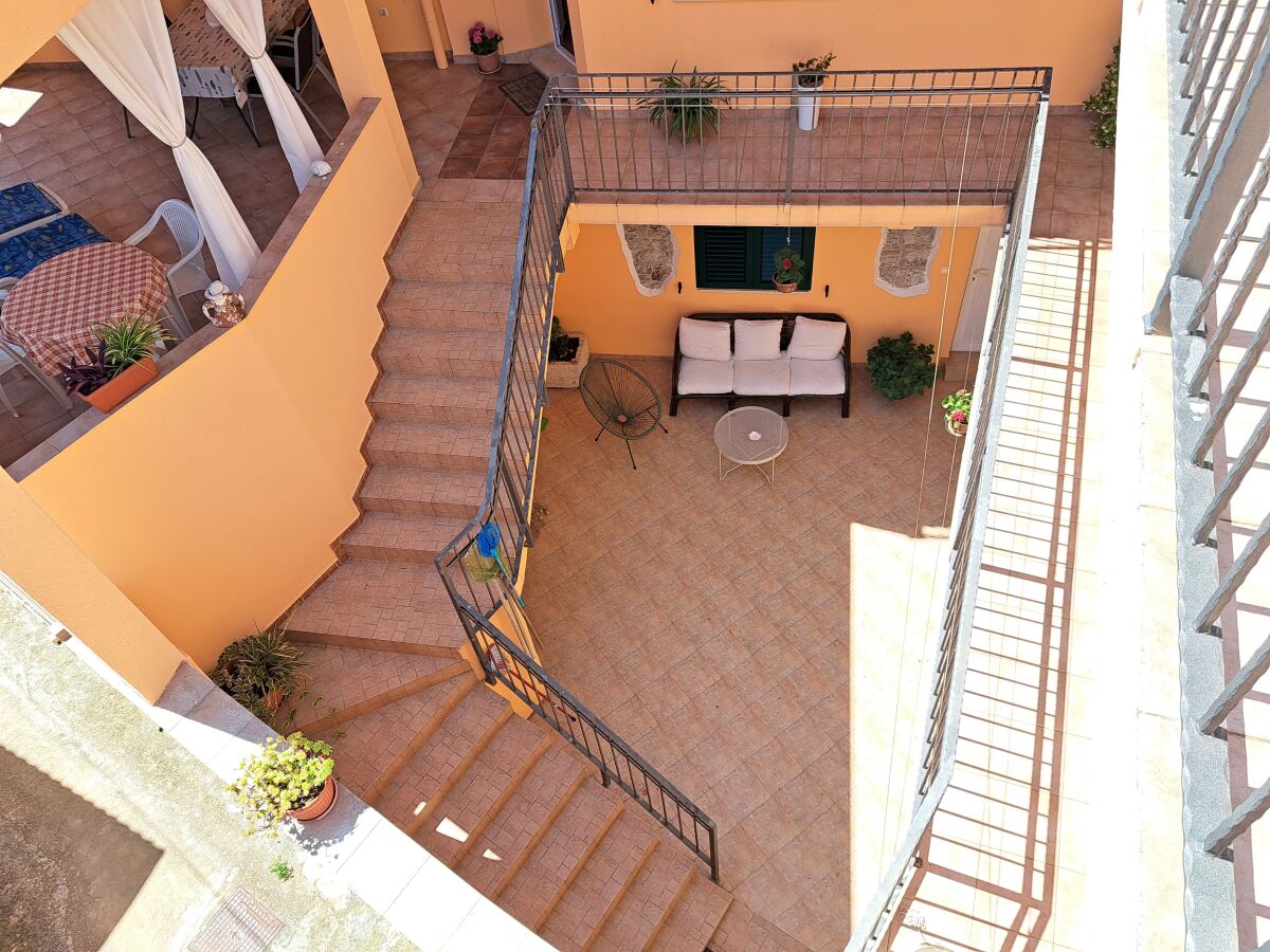 Apartment One bedroom apartment with terrace Kukljica, Ugljan A-8209-c - Outdoor photo 5