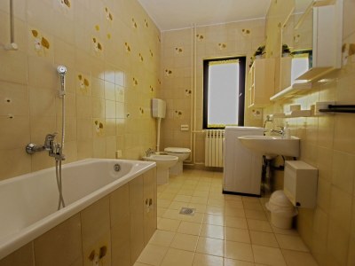 Apartment Two bedroom apartment with terrace Banjole, Pula A-20813-a - Outdoor photo 12