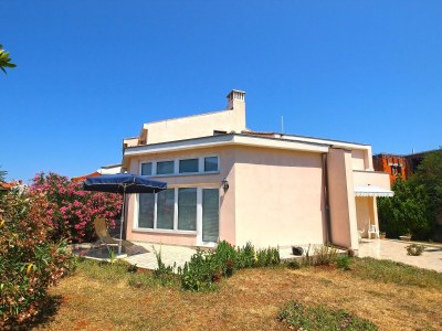 Apartment Two bedroom apartment with terrace Banjole, Pula A-20813-a - Outdoor photo 14