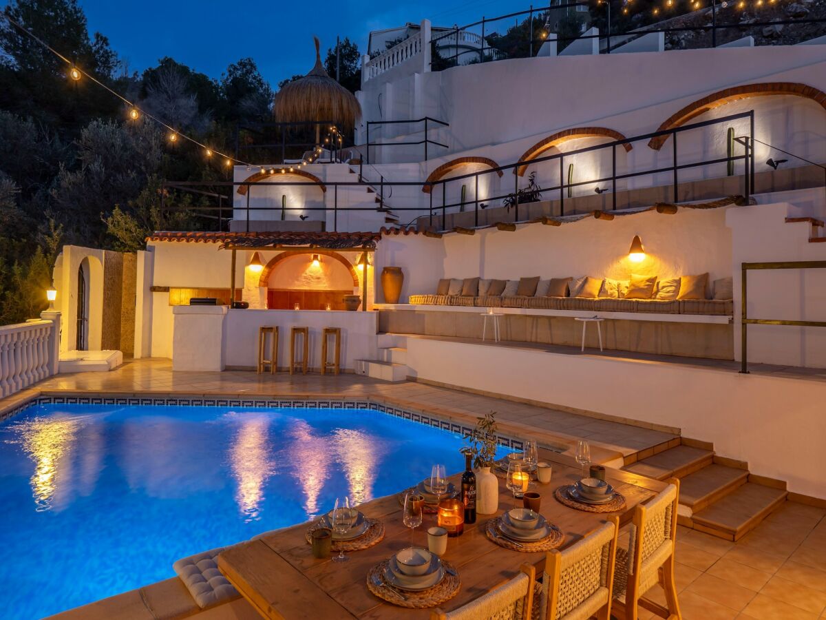 Holiday house Beautiful villa with pool and stunning view