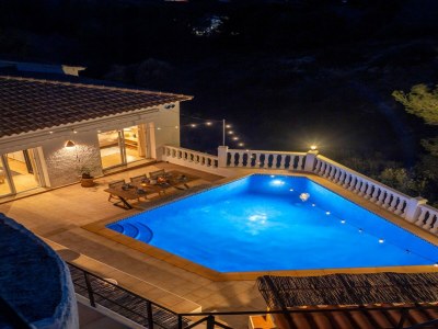 Holiday house Beautiful villa with pool and stunning view - Outdoor photo 4