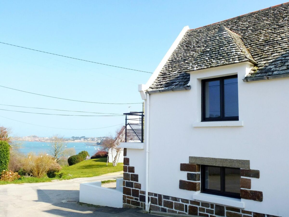 Holiday house Cottage in Plougasnou near Stunning Beaches
