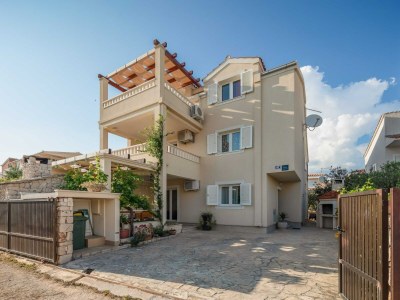 Apartment Apartments Bella Vista -One Bedroom Apartment with Terrace and Sea View (A2) in Trogir Area - Apartment