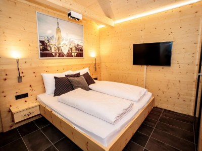 Holiday park Chalet mit warmem Pool auf der Terrasse - Features photo 18