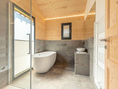 Holiday park Chalet mit warmem Pool auf der Terrasse - Features photo 19