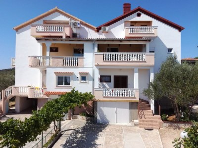 Apartment Two bedroom apartment with terrace and sea view Kukljica, Ugljan A-8237-a - Outdoor photo 4
