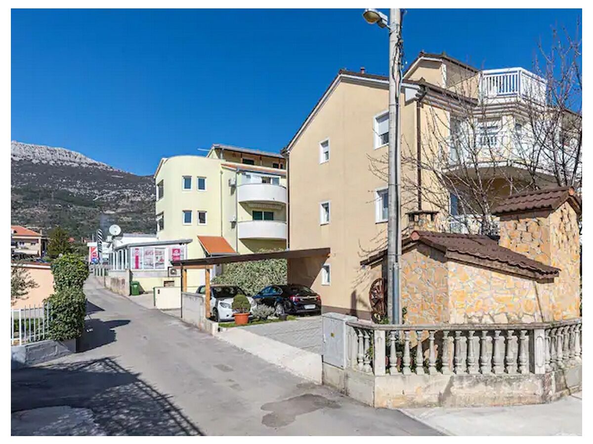 Apartment One bedroom apartment with terrace and sea view Kaštel Lukšić, Kaštela A-22071-b - Outdoor photo 2
