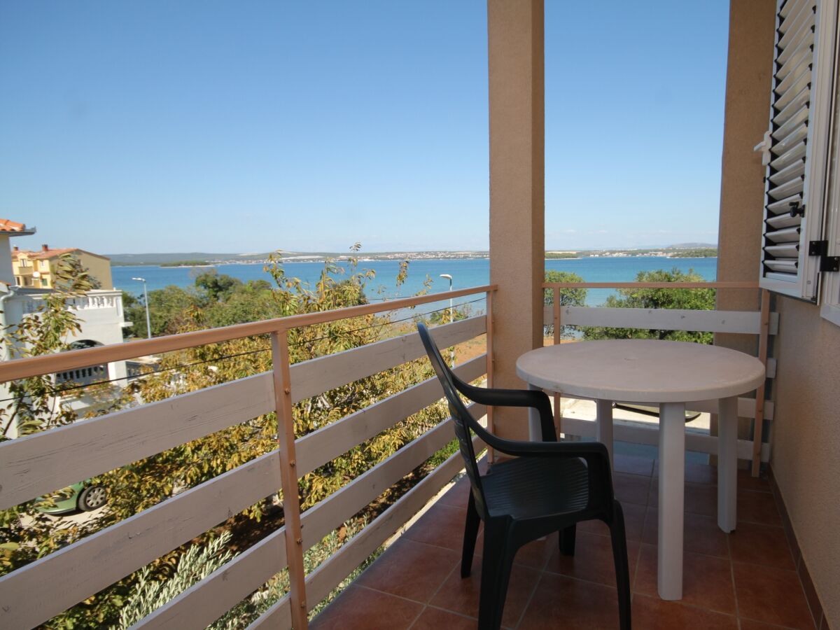Holiday room near beach Tkon, Pašman S-8377-c