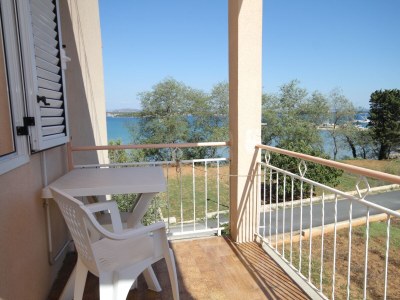 Holiday room near beach Tkon, Pašman S-8377-d in Tkon - Holiday room