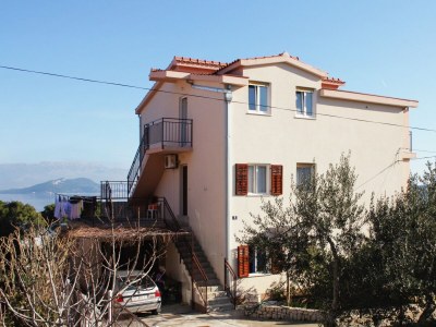 Apartment Two bedroom apartment with terrace and sea view Slatine, Čiovo A-5998-b in Slatine - Apartment