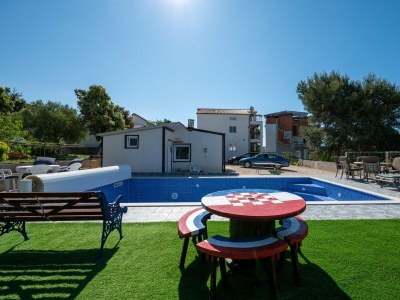 Apartment Two bedroom apartment with air-conditioning Sukošan, Zadar A-24349-b - Outdoor photo 2