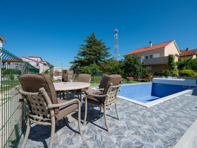 Apartment Two bedroom apartment with air-conditioning Sukošan, Zadar A-24349-b - Outdoor photo 4