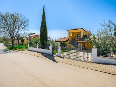 Apartment Attractive apartment with garden - Outdoor photo 3