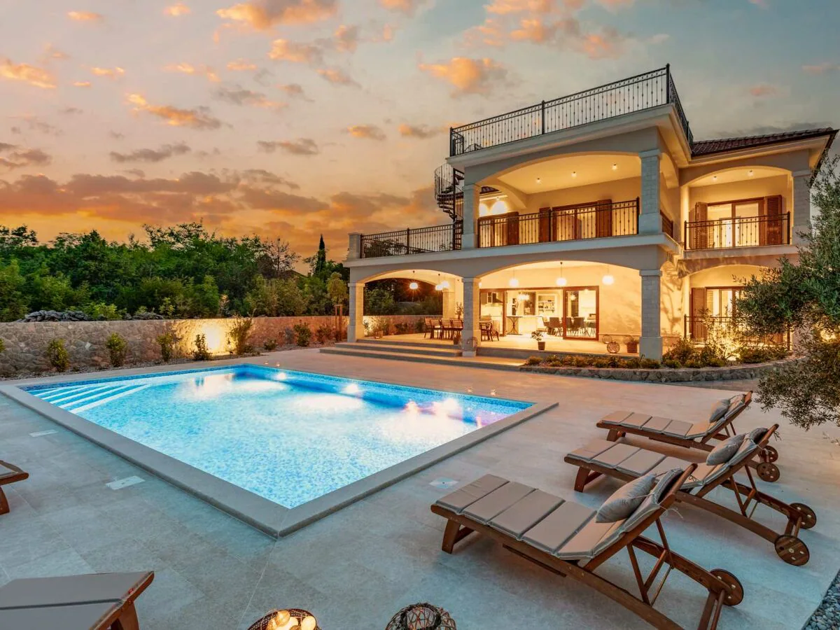 Villa Luxury Villa Glabrova with pool, jacuzzi and sauna