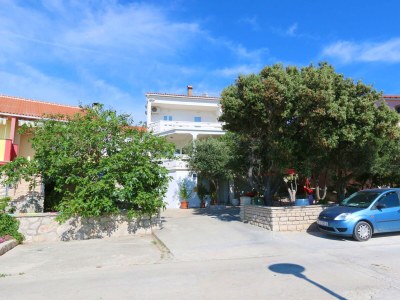 Apartment Two bedroom apartment near beach Kustići, Pag A-4086-a - Outdoor photo 9