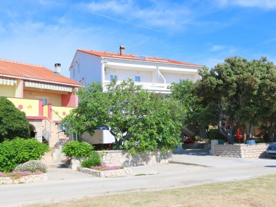Apartment Two bedroom apartment near beach Kustići, Pag A-4086-d - Outdoor photo 6