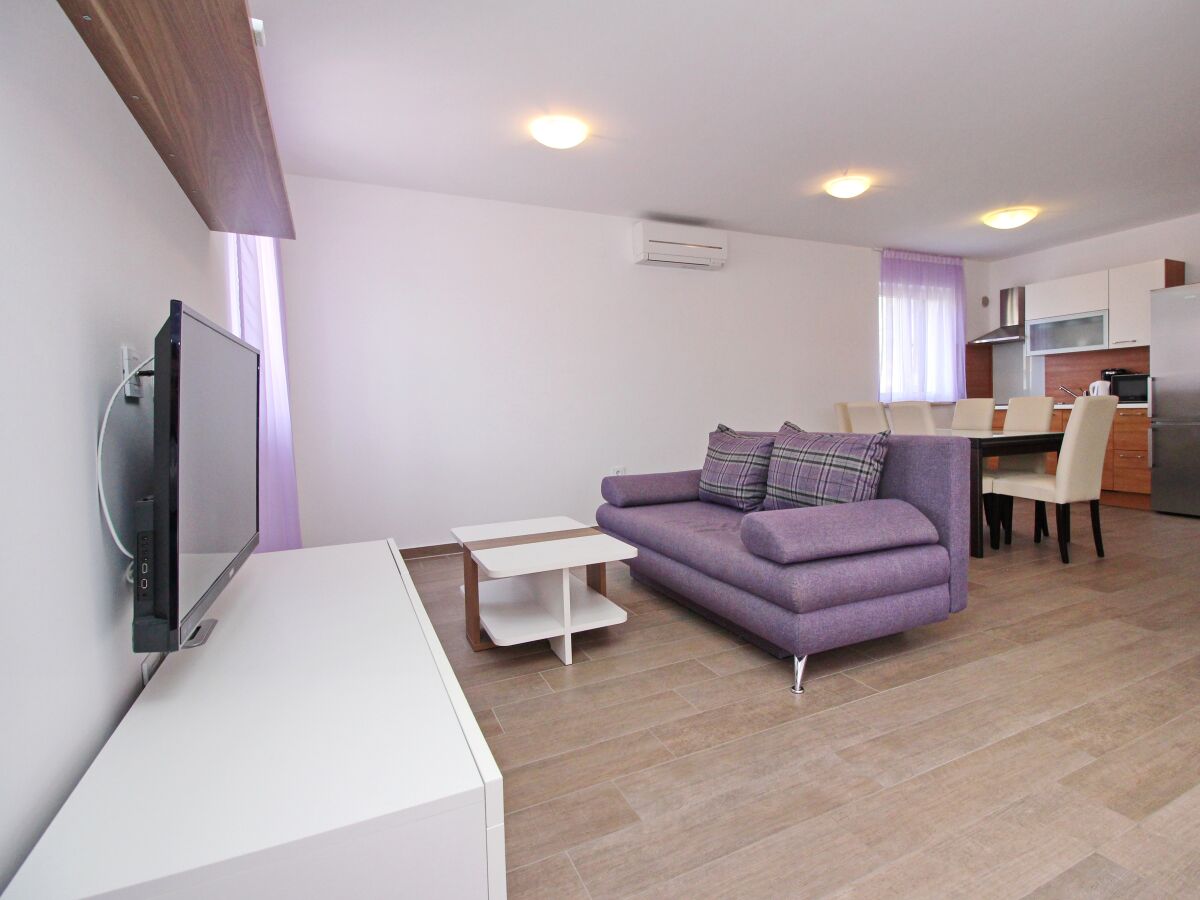 Apartment Two bedroom apartment with terrace Baška, Krk A-18845-d - Outdoor photo 5