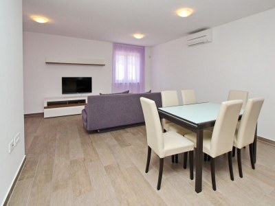 Apartment Two bedroom apartment with terrace Baška, Krk A-18845-d - Outdoor photo 8