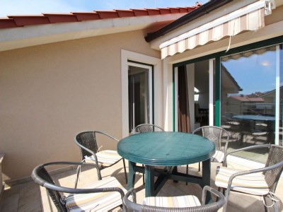 Apartment Two bedroom apartment with terrace Baška, Krk A-18845-e in Baška - Apartment