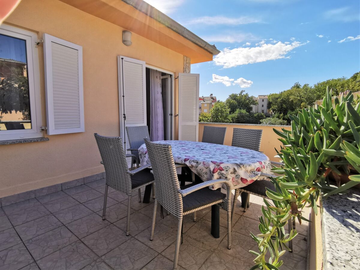 Apartment Two bedroom apartment with terrace and sea view Čižići, Krk A-19177-c