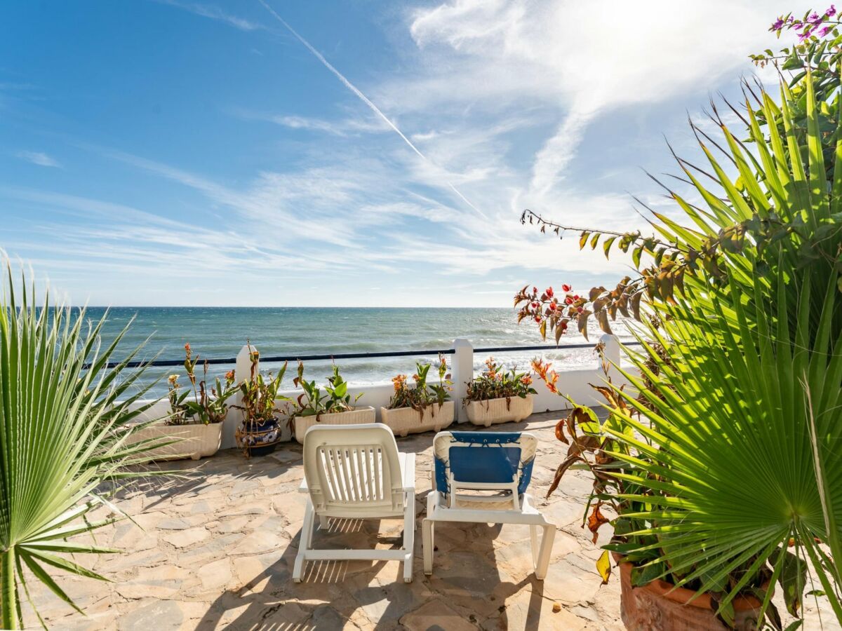 Holiday house Modern holiday home by beach in Calahonda
