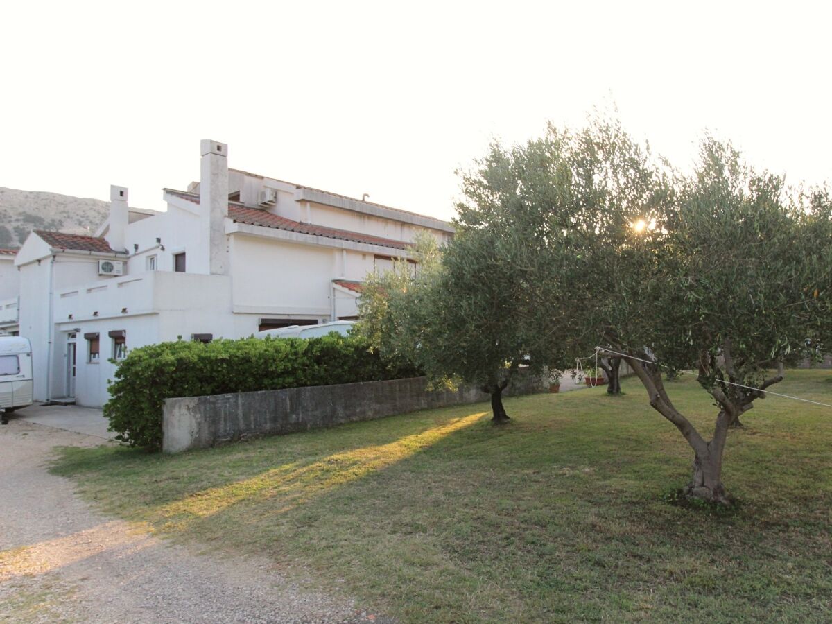 Apartment Two bedroom apartment with terrace Jurandvor, Krk A-24141-c - Outdoor photo 4