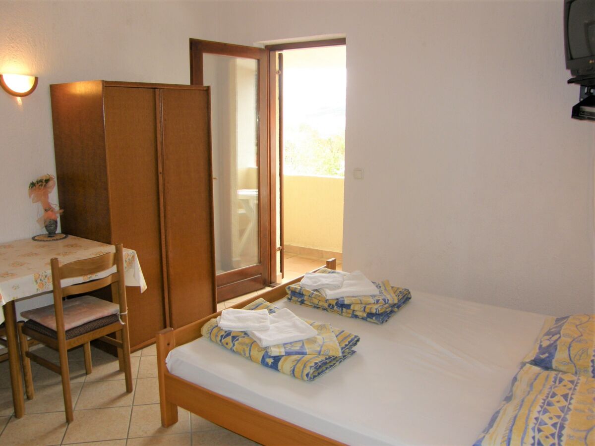 Apartment Studio flat with balcony and sea view Baška, Krk AS-24181-b