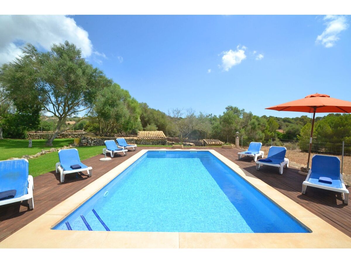 Cottage Landhaus Porto Cristo mit Pool und Garten