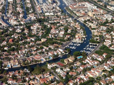 Villa House in Empuriabrava near the Beach - Environment photo 30